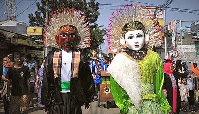 Festival Condet dibuka dengan pawai budaya Betawi di Jalan Raya Condet, Balekambang, Kramatjati, Jakarta Timur, Sabtu, 30 Juli 2016/Foto nusantaranews
