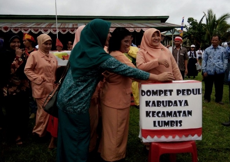 Donasi Masyarakat Mewarnai Peringatan Detik-Detik Proklamasi di Tapal Batas/Foto nusantaranews (Santry)