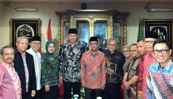 Cagub-Cawagub DKI Agus -Sylviana Bersama Ketua Umum PP Muhammadiyah di PP Muhammadiyah/Foto Ahmad/Ist