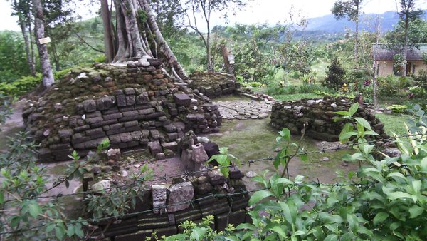  Candi  Penampihan Suguhkan Pemandangan  Yang Elok 