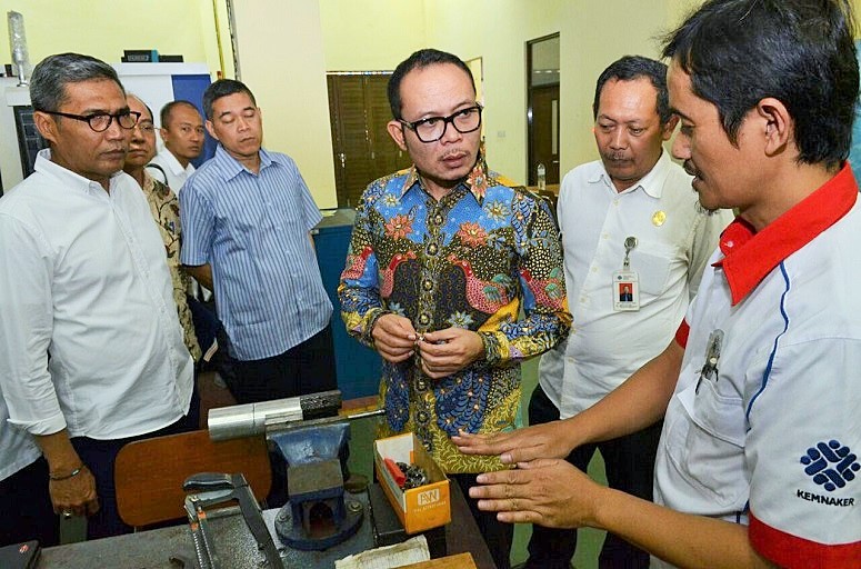 Menteri Hanif Bersama jajaran di Balai Latihan Kerja (BLK) Bandung, Rabu (5/10)/Foto: Dok. NFD