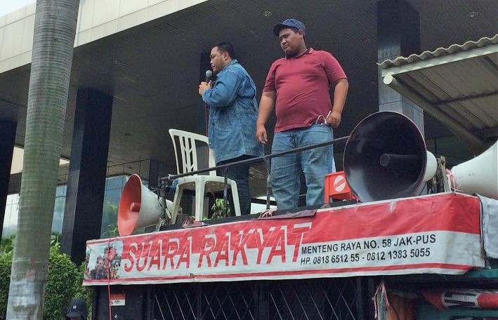 Massa Demo Reklamasi Sempat Tutup Jalan/Foto Fadilah/Nusantaranews