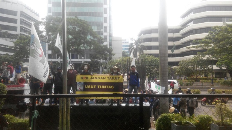 KAMMI Demo di depan Gedung KPK/Foto Radilah/ Nusnataranews
