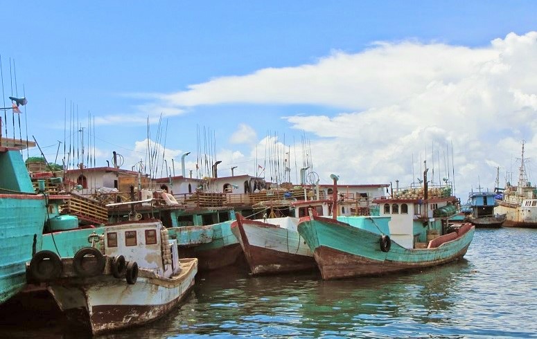 Kapal Penangkap Tuna di Pelabuhan Benoa/Foto: jemzikan.blogspot.com