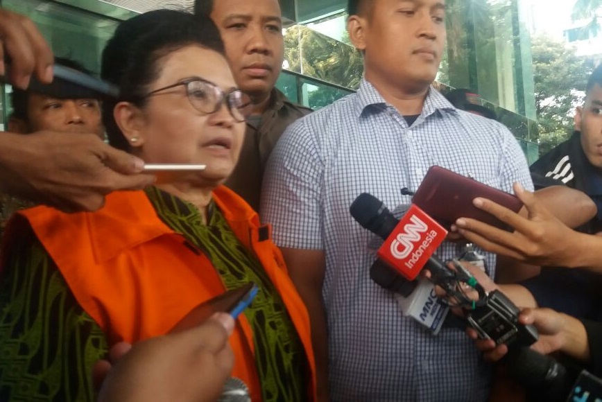 Mantan Menteri Kesehatan Siti Fadilah Supari Saat memberi keterangan kepada para wartawan. Foto Fadhilah nusantaranews