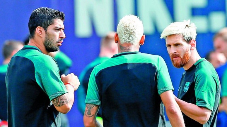 Trio MSN (Messi, Suarez, Neymar) tampak serius saat Sesi Latihan/Foto IST