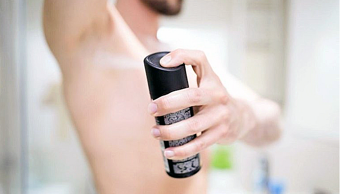 Deodorant bikin pria lebih maskulin bagi wanita.