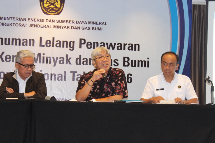 Direktorat Jenderal Mineral dan Batubara dari Kementerian Energi Sumber Daya Mineral(ESDM), Bambang Gatot Aryono (Tengah)/Foto Andika / Nusantaranews