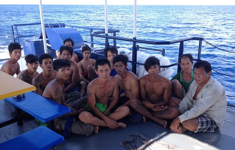 Para awak Lima Kapal Ikan Asing Ilegal yang Ditangkap Kapal Pengawas Perikanan KKP/Foto: dok. Humas KPP