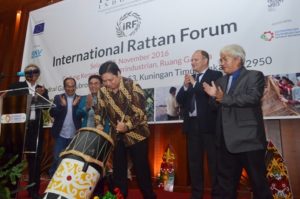 enteri Perindustrian Airlangga Hartarto pada Peresmian International Rattan Forum di Jakarta, Selasa (15/11)/Foto: dok. Humas Kemenperin