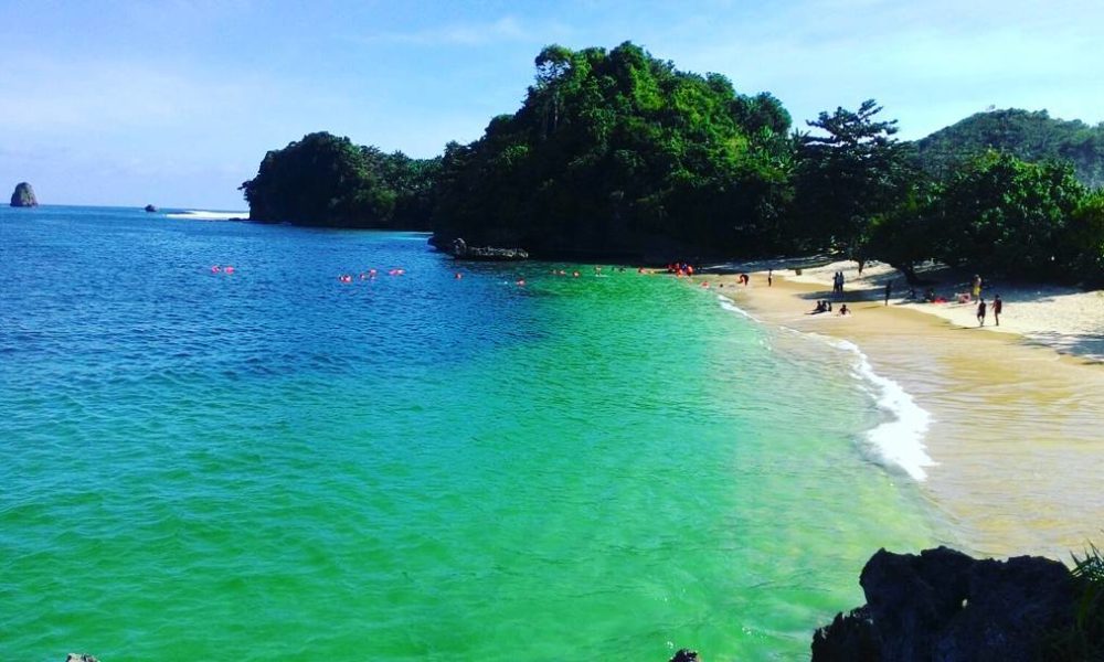 Pesona Pantai Tiga Warna Primadona Baru Destinasi Malang 