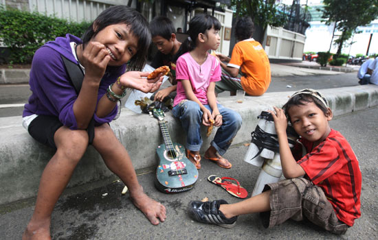 Perbudakan Anak  di  Indonesia Tanggung Jawab Siapa 