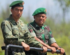 Presiden RI Joko Widodo bersama Panglima TNI Jenderal TNI Gatot Nurmanto/Foto: dok. Antara