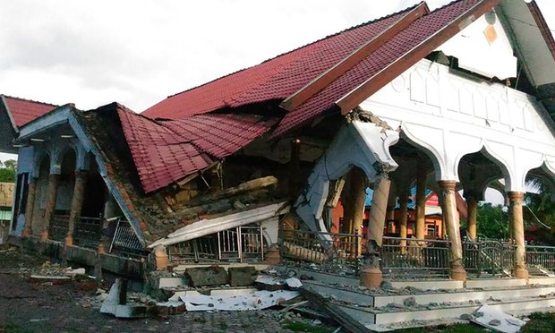 Salah satu Masjid Mabruk oleh Gempa Bumi di Pidie Jaya, Aceh, Rabu (7/12)/Foto: Dok. Zian Muttaqien/AFP/Getty Images