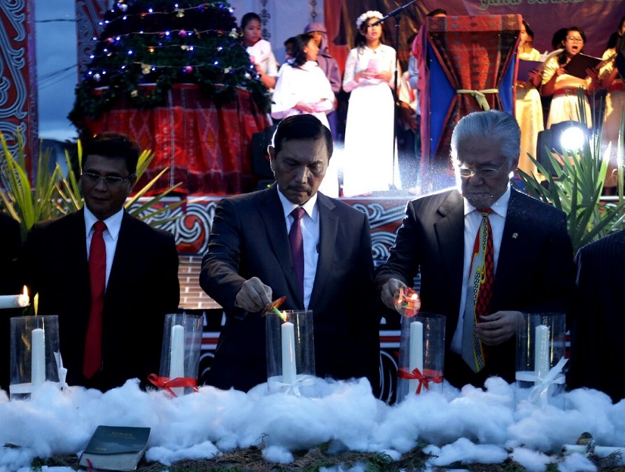 Menteri Koordinator Bidang Kemaritiman, Luhut Binsar Pandjaitan Saat Perayaan Natal. Foto Fadilah/Nusantaranews