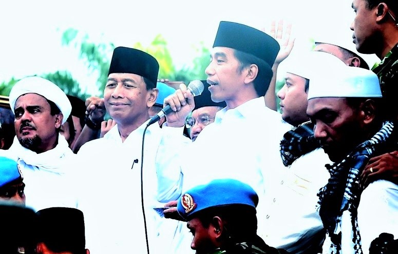 Presiden Jokowi saat memberikan sambutan pada Aksi Super Damai 212/Foto Istimewa (@setkabgoid)
