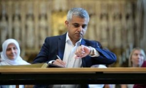 Kilas Dunia 2016: Sadiq Khan Terpilih Sebagai Walikota London