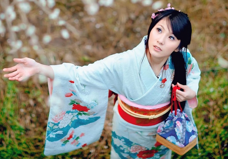 Perempuan Jepang Berpakaian Kimono. Foto Ilustrasi/IST