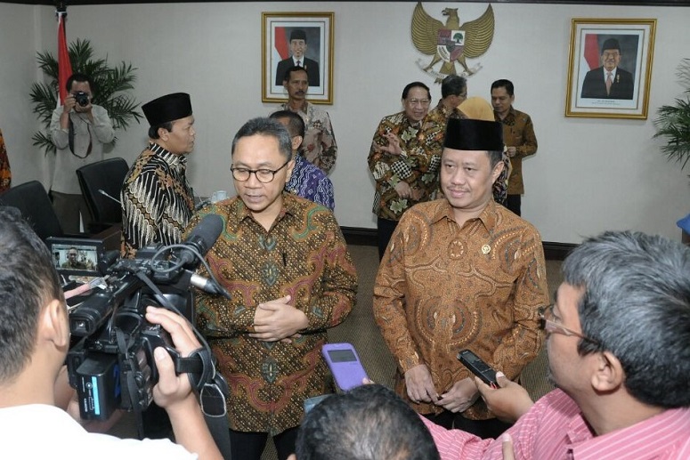 Ketua MPR RI, Zulkifli Hasan, dan Ketua KY, Aidul Fitriciada Azhari/Foto: Dok. Humas MPR