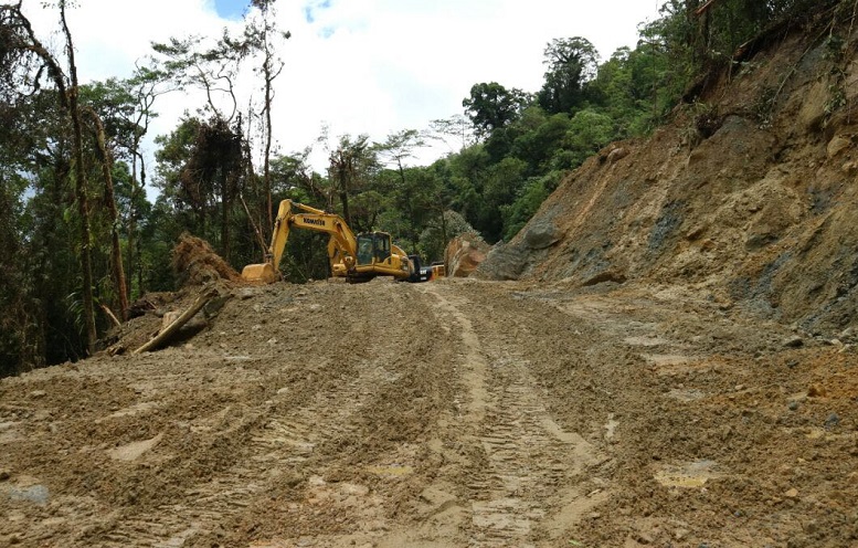 Pembangunan Akses Jalan Waghete-Timika/Foto via detik