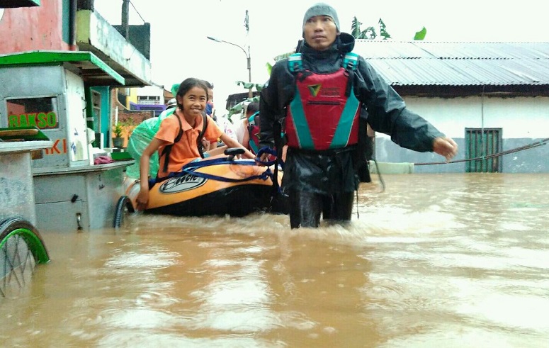 Tim Evakuasi Bantu Banjir Jakarta/Foto Dok. Pribadi