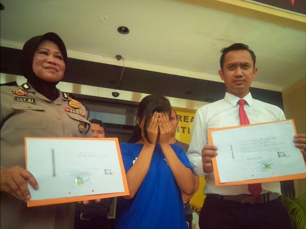 Pelaku Investasi Bodong Rp 1,8 Miliar Ditangkap Polrestabes Surabaya/Foto Tri Wahyudi