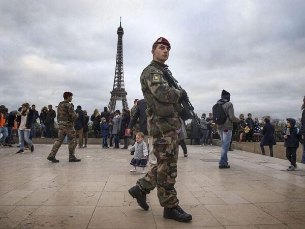 Pengamanan ketat di Paris/Foto: ibtimes laestrella