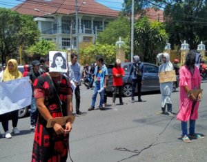 Aksi Teatrikal Peringatan Internasional Women Days PMII Yogyakarta/Foto Dok. Pribadi/Nusantaranews