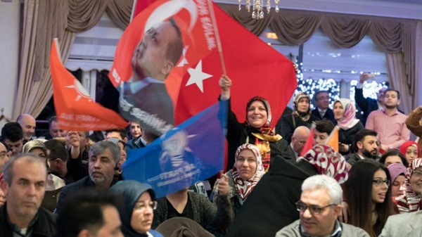 Publik Turki Referendum Memilih Sistem Parlemen atau Sistem Presidensial (Ilustrasi). Foto: Dok. France 24