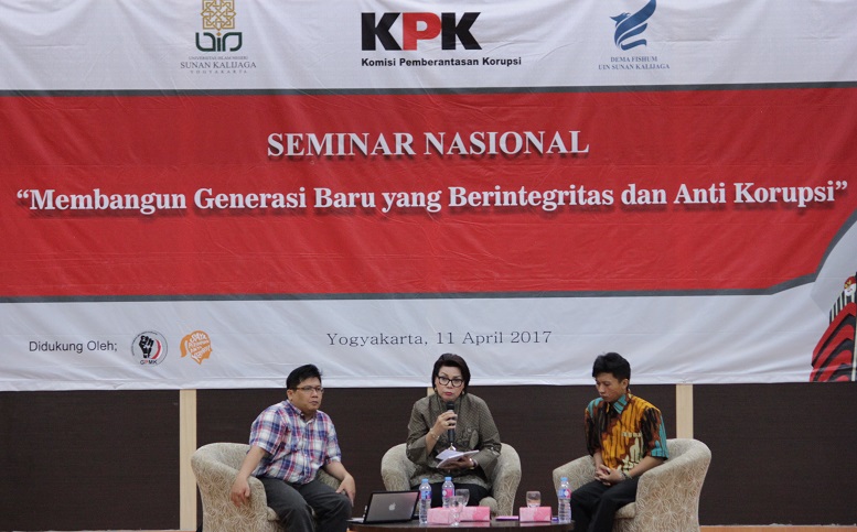 Foto Bersama dalam acara seminar nasional dengan tema membangun generasi baru yang berintegritas dan anti korupsi/Foto Dok. Pribadi/Nusantaranews