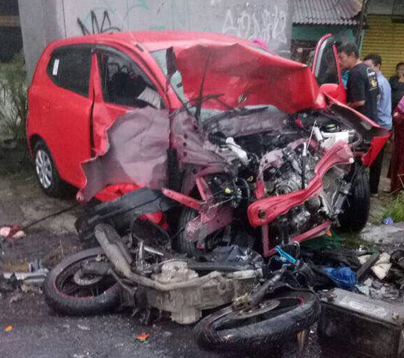 Kecelakaan beruntun. Foto TK/Istimewa/Nusantaranews