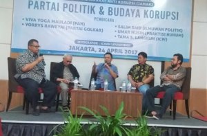 Praktisi Hukum, Umar Husin dalam diskusi publik 'Partai Politik dan Budaya Korupsi', di Hotel Puri Denpasar, Jakarta Selatan, Senin, (24/4/2017). Foto Restu Fadilah/ NUSANTARAnews