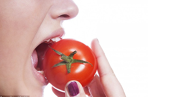 Jus tomat mampu mengurangi 50 persen lemak di perut.
