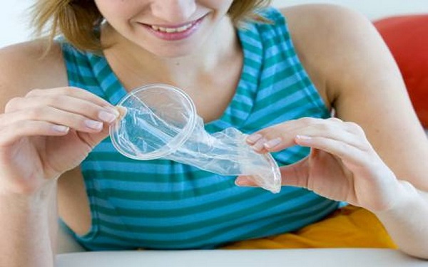 Melepas kondom/foto via okezone/Nusantaranews