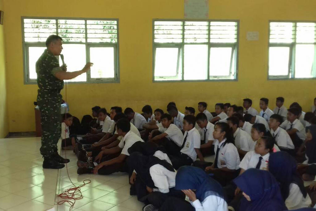 Babinsa Masuk Sekolah, Tanamkan Wawasan Kebangsaan dan 