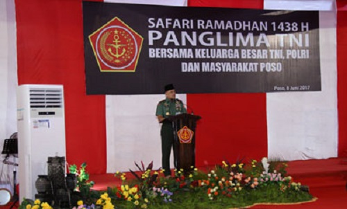 Panglima TNI Jenderal TNI Gatot Nurmantyo saat Safari Ramadhan di Poso. Foto: Dok. Pupern TNI