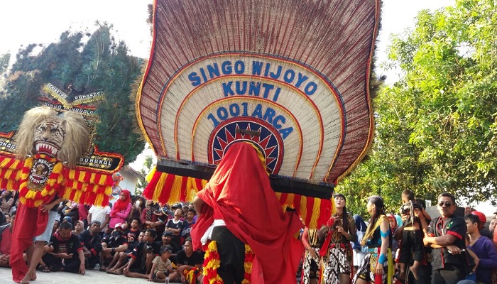 Penampilan Reog Singo Wijoyo, Desa Kunti, Bungkal, Ponorogo. (Foto: Muh Nurcholis)
