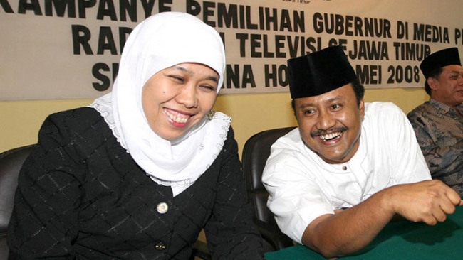 Khofifah dan Gus Ipul/Foto via sebarr/Nusantaranews