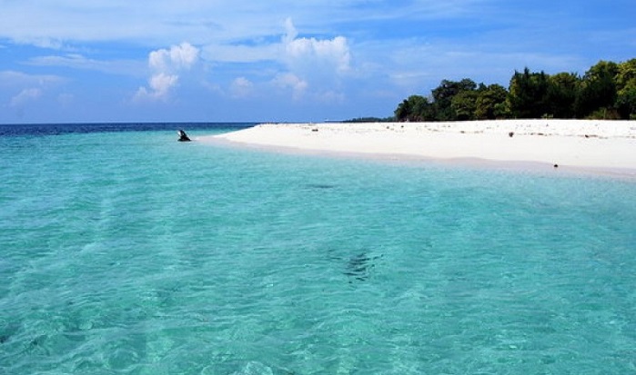 Pantai Gili Labak Sumenep. Foto: Dok. Indonesia-Tourism.com