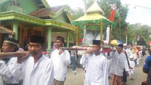Kirab Budaya dan Religi oleh Warga Kradenan, Senin (28/8/2017). Foto Muh. Nurcholis/ Nusantaranews.co