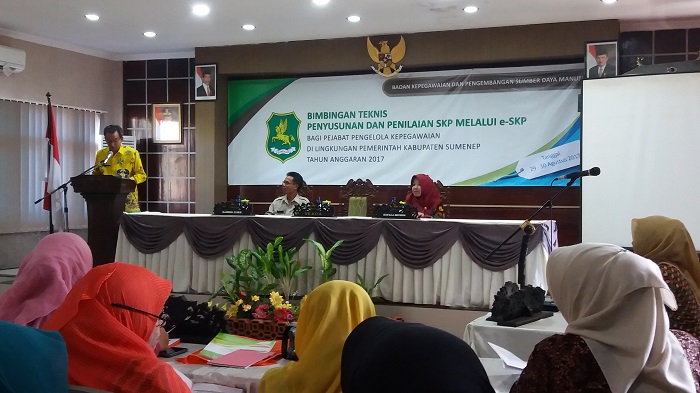 Saat acara bimbingan teknis e SKP di Sumenep Madura. Foto Mahdi/ NusantaraNews.co
