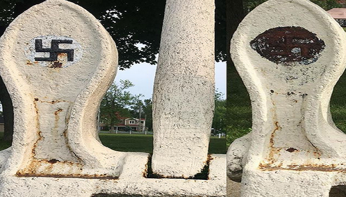 Lambang Nazi di sebuah jangkar terpampang di sebuah taman di Pointe-des-Cascades yang terletak sekitar 50 mil sebelah barat Montreal di Quebec. (Foto: The Telegraph)