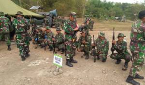 479 orang prajurit Kodim 0803/Madiun latihan menembak senjata ringan di Lapangan Tembak Kodim 0803/Madiun Gunung Kendil, Kamis (7/9/17). Foto mc0803/ NusantaraNews.co