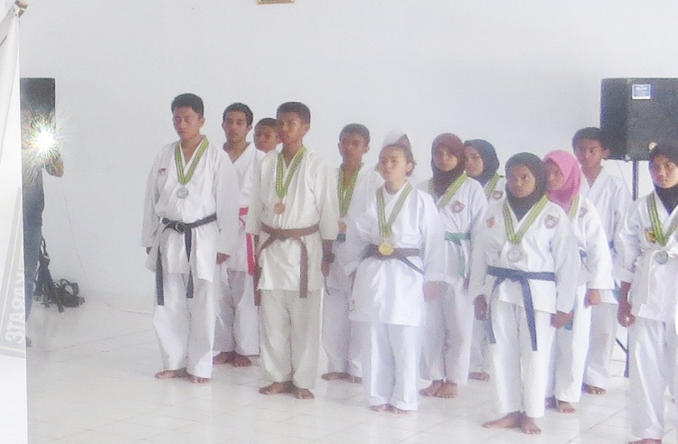 tim atlet dojo karate Kodim 1415 Kepulauan Selayar/Foto Fadly S/Nusantaranews