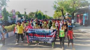 Ribuan Masyarakat Ponorogo Kompak Bersama TNI Jalan Santai Pancasila Sakti