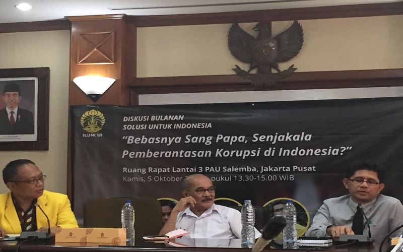 Diskusi publik bertajuk 'Bebasnya Sang Papa, Senjakala Pemberantasan Korupsi di Indonesia' di FHUI, Salemba, Jakarta Pusat, Kamis, (5/10/2017). (Foto: Restu Fadilah/NusantaraNews)