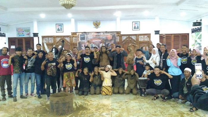 Foto Bersama: Semarak Bulan Bahasa dan Sumpah Pemuda by BCCF. Foto: Dok. BCCF Fotografi/ NusantaraNews