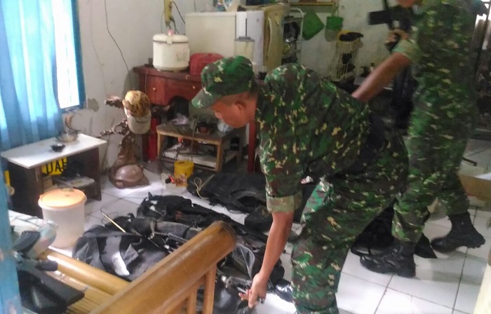 Kodim 0506/Tangerang Gerebek Rumah Terduga Teroris Bersenjata Banyak (Foto Istimewa/Nusantaranews)