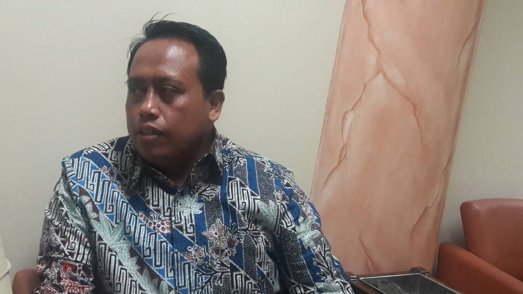 Anggota Komisi B DPRD Jatim Agus Maimun saat ditemui di Surabaya ,Jumat (3/11) menuding Dinas Pertanian Jatim tak serius bekerja. (Foto: Tri Wahyudi/NusantaraNews)