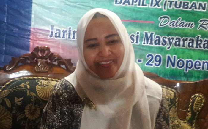 Anggota DPRD Jatim Khozanah Hidayati (Foto Tri Wahyudi/Nusantaranews)